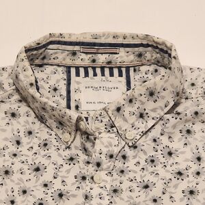 Denim & Flower Men Size XL Black & White Floral Short Sleeve Dress Shirt
